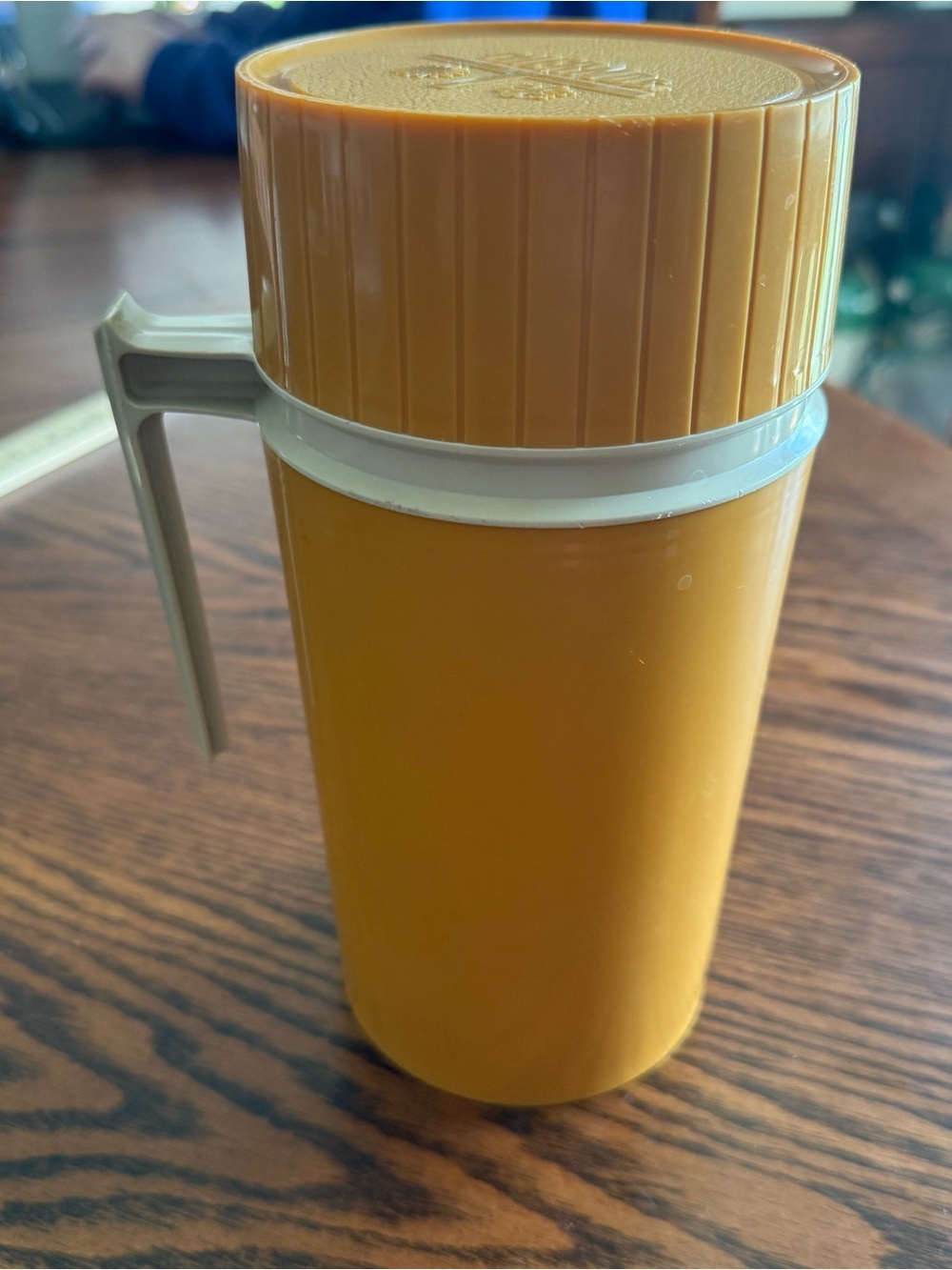 Vintage Yellow King Seeley Insulated Travel Thermos 1 Pint Size Model 7202 USA